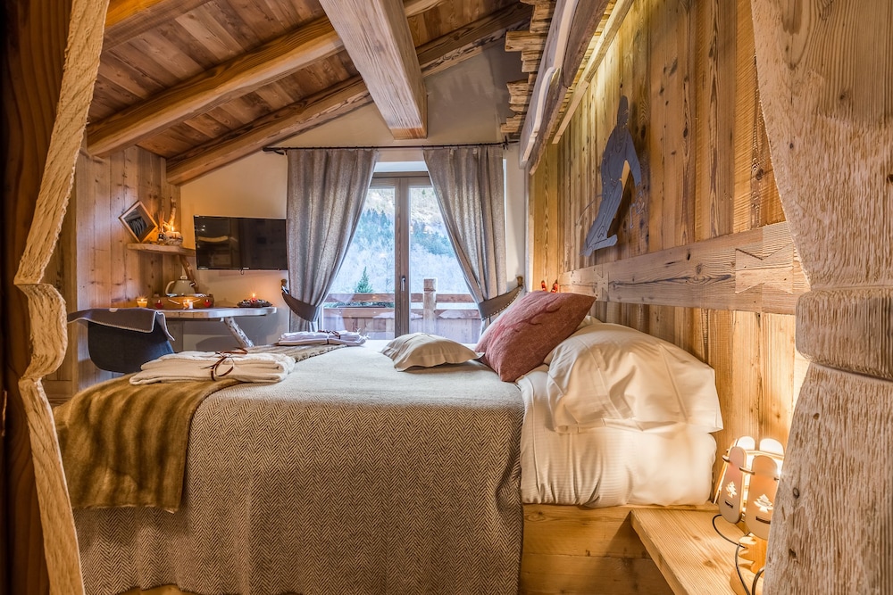 Double Room - Photo 18