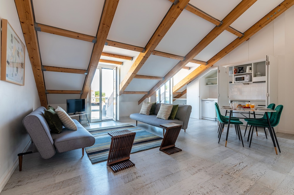 Grand Apartment, 1 Bedroom, Balcony photo 1