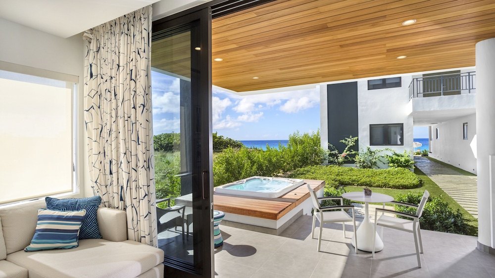 Luxury Condo, 1 Bedroom, Hot Tub