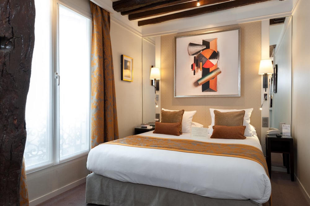 Deluxe Room, 1 Queen Bed (Larger Room) thumbnail 6