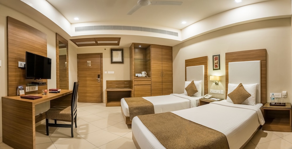 Deluxe Room - Photo 5