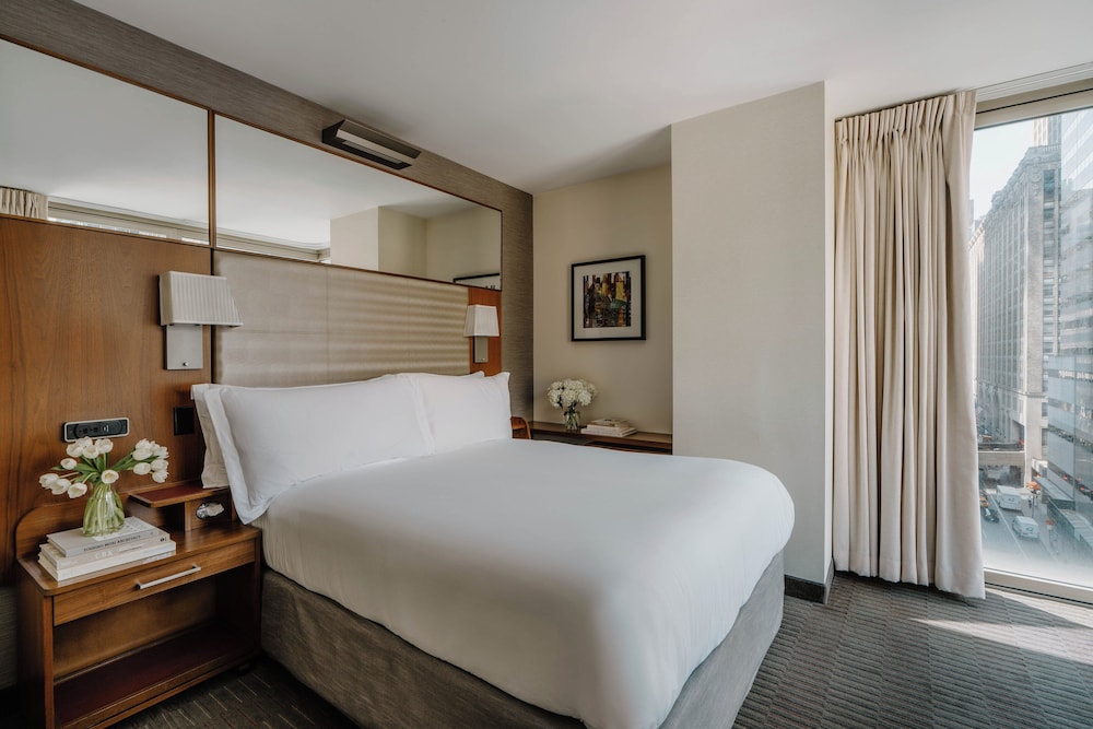Suite, Kitchen (One Room)