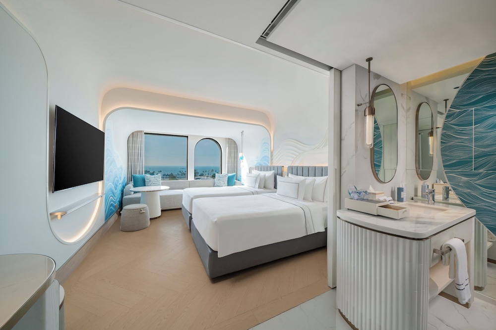 The Level, Suite, Connecting Rooms (2+4)