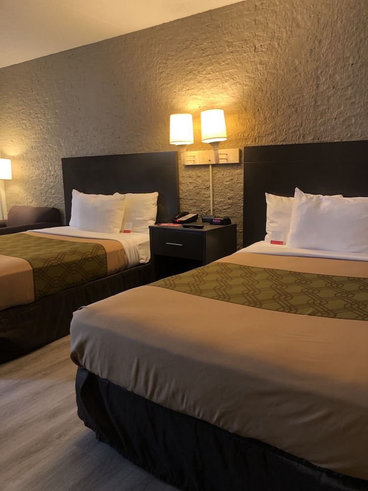 Standard Room, 2 Double Beds, Non Smoking - Photo 3