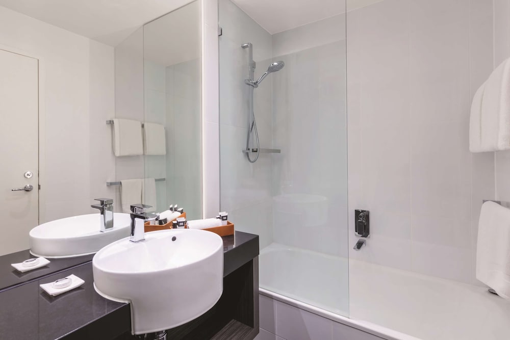 Premier Two Bedroom Apartment - Photo 8