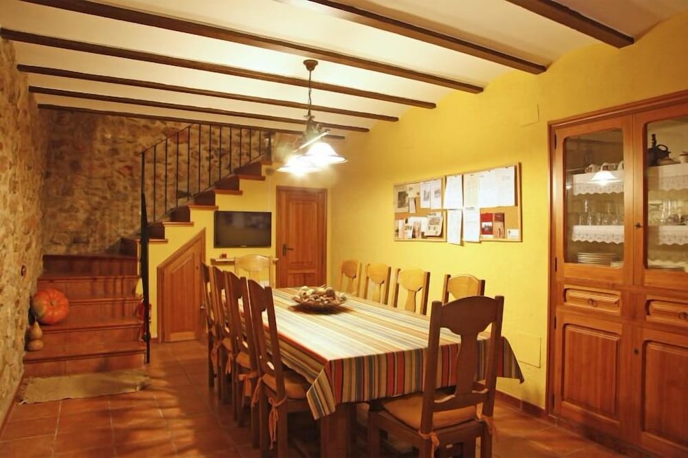 House, 4 Bedrooms, Terrace photo 2