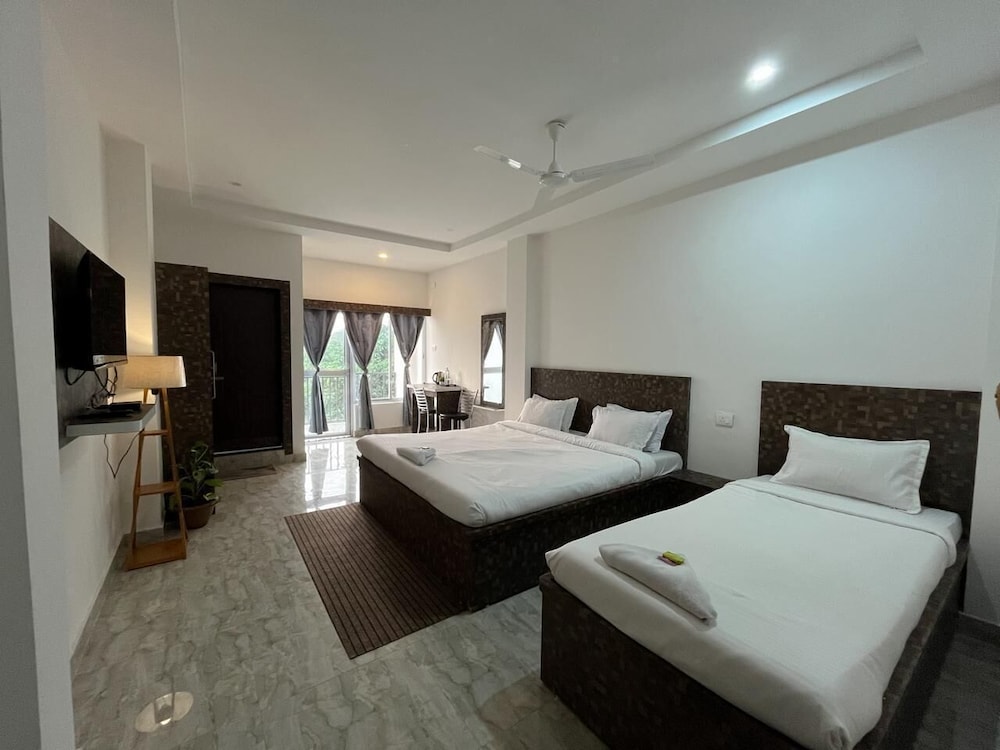 Executive Triple Bedroom