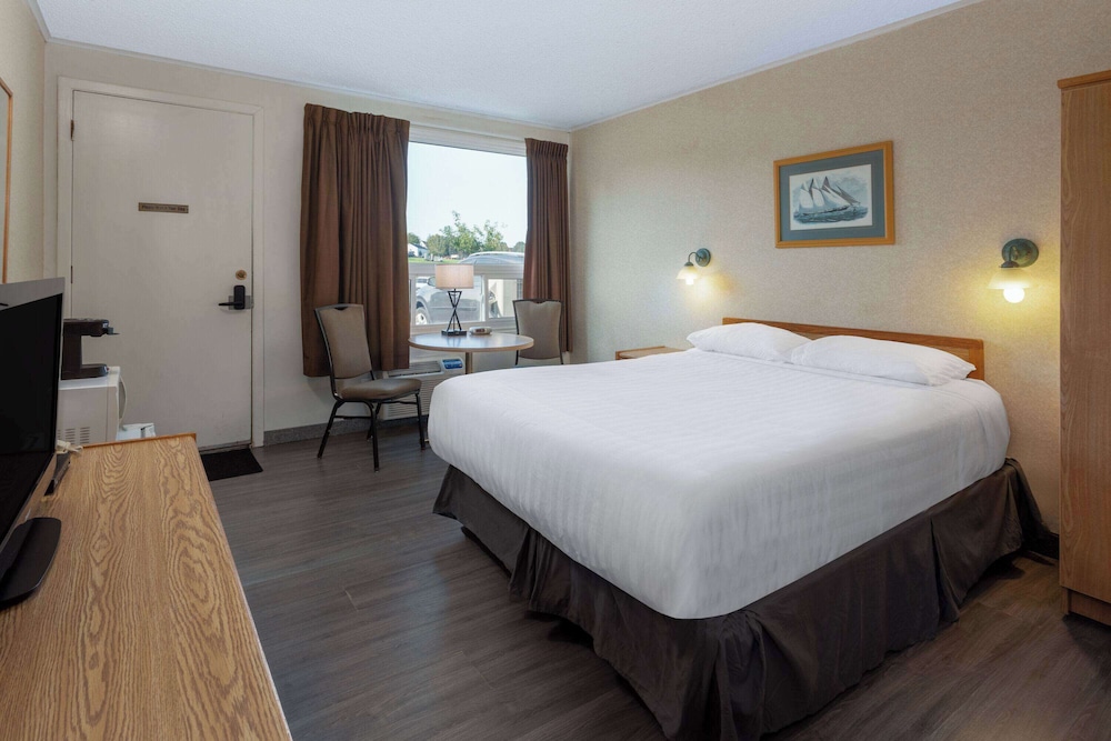 Room, 1 Queen Bed, Non Smoking - Photo 1