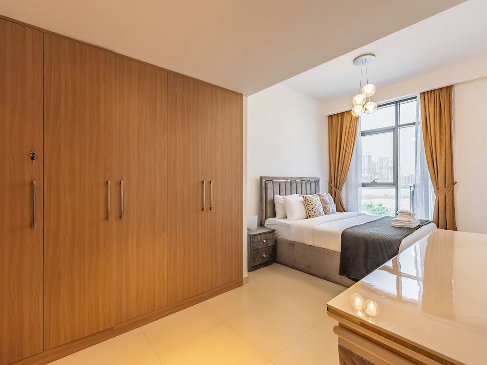 Deluxe Apartment, Balcony, City View photo 3