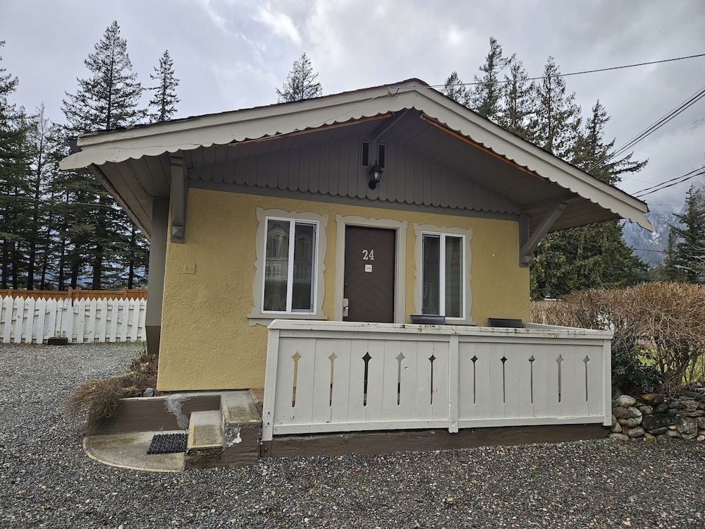 Mini Cottage