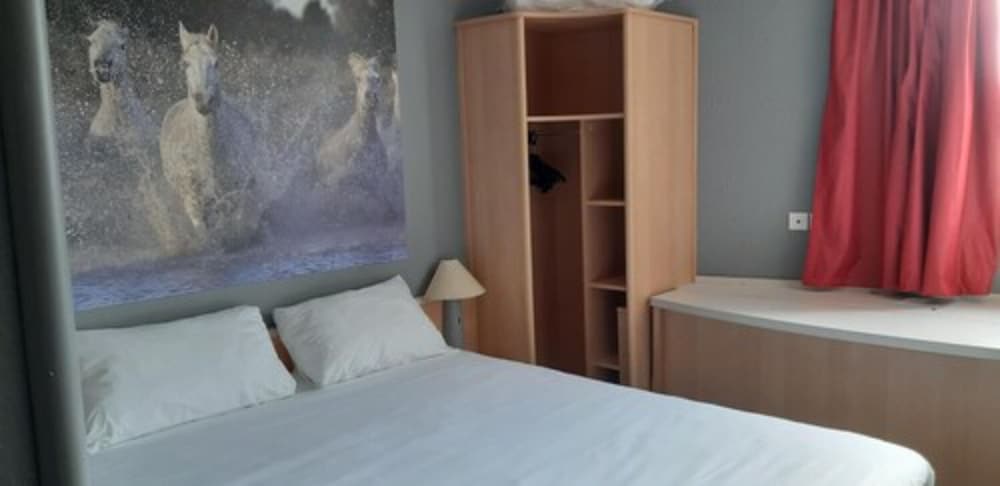 Standard Room, 1 Double Bed - Photo 6