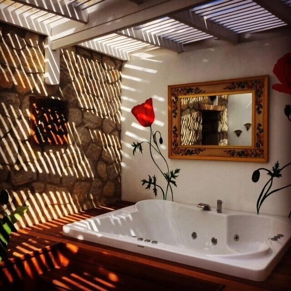 Double Room, Jetted Tub photo 3
