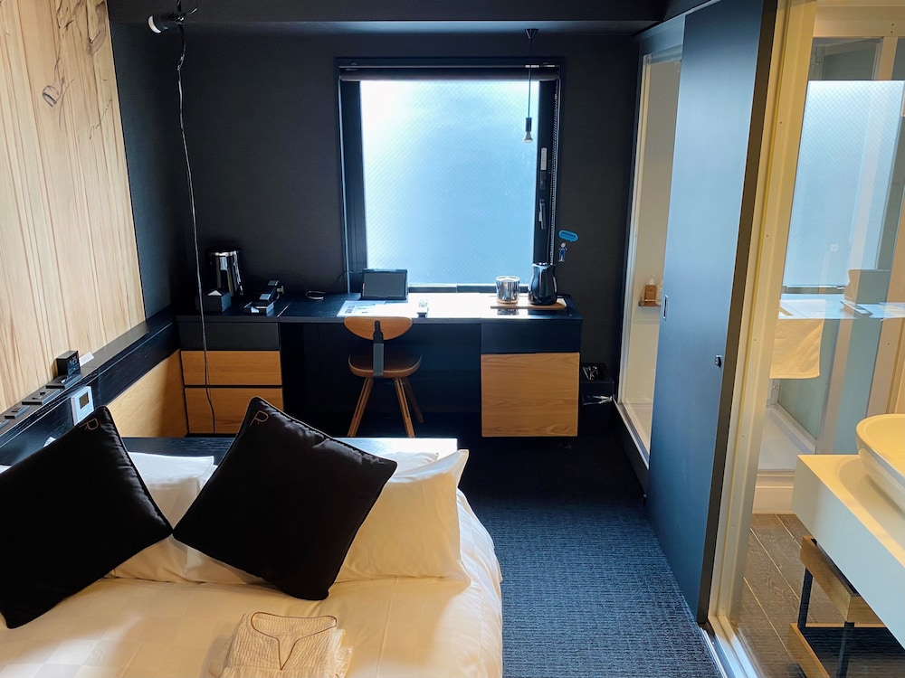 Semi-Double Room thumbnail 6