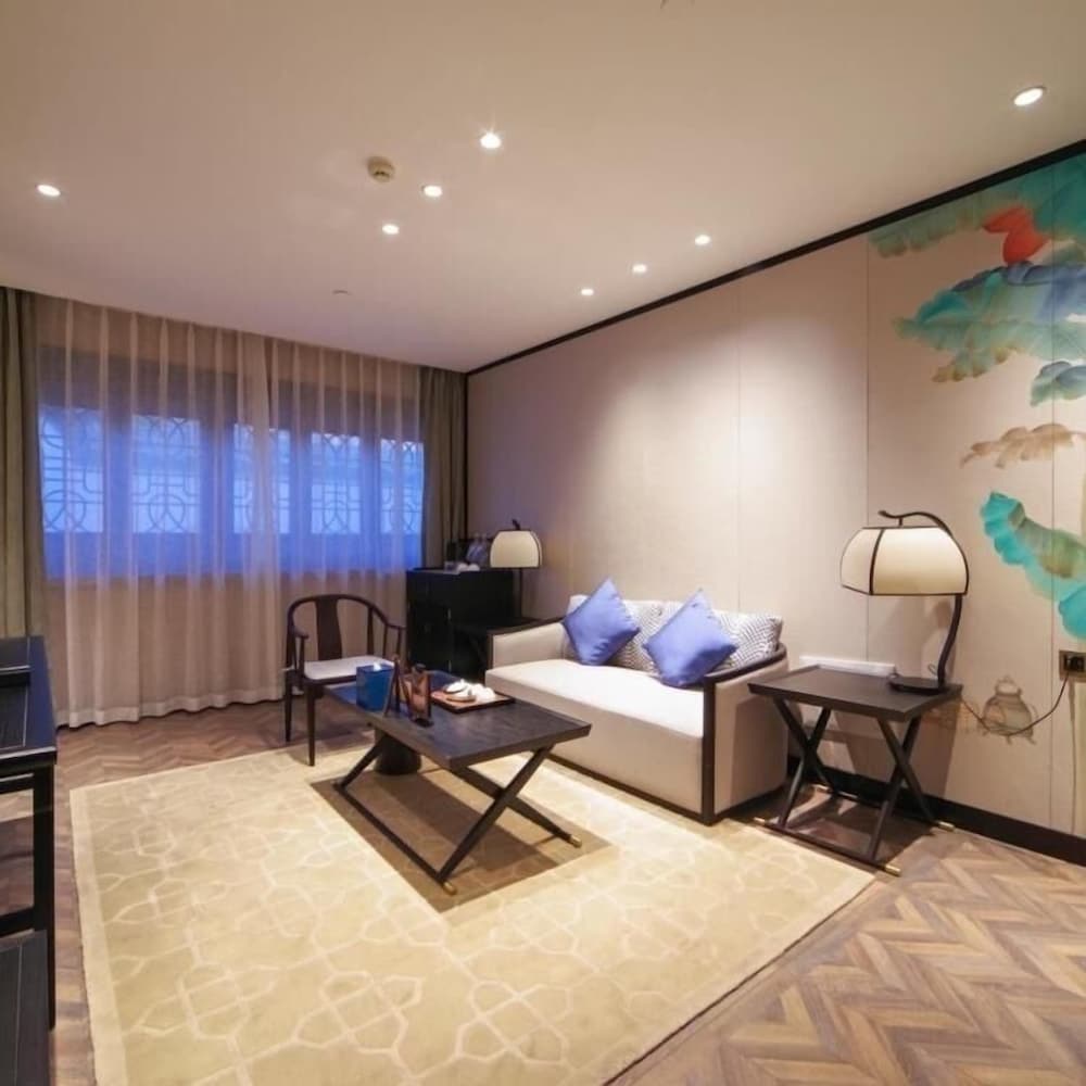 Exclusive Suite photo 1