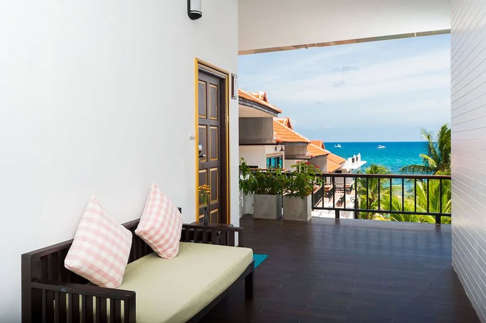 Family Room, 2 Bedrooms, Resort View - Photo 7