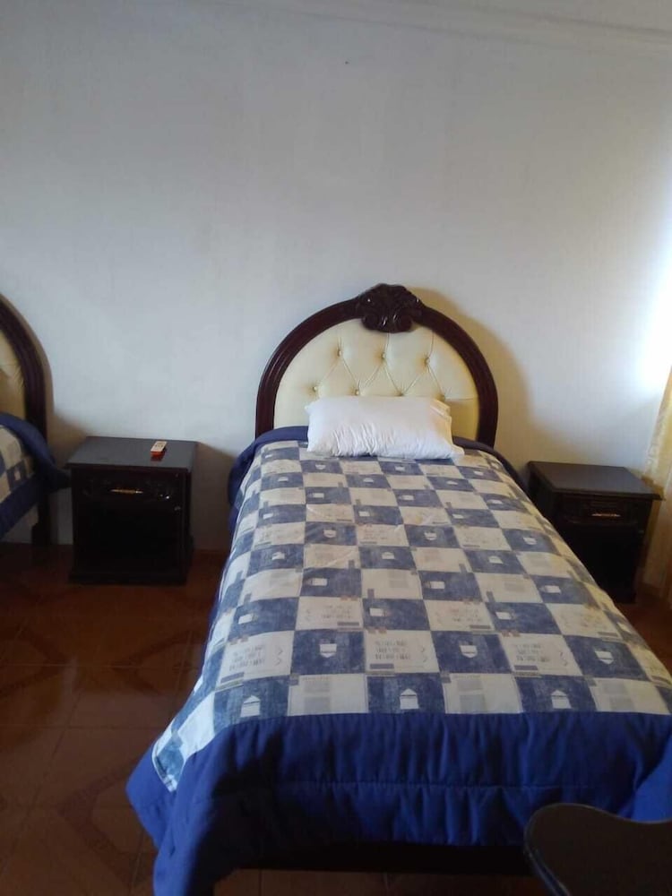 Classic Double Room Single Use, 2 Twin Beds photo 2