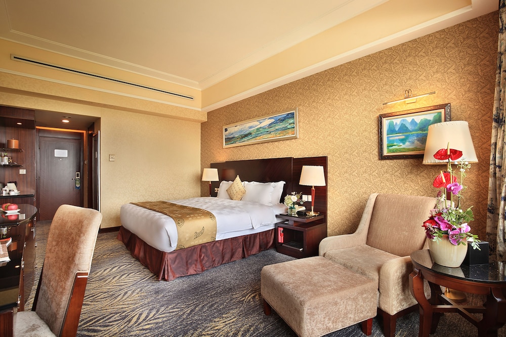Superior King Room - Photo 2