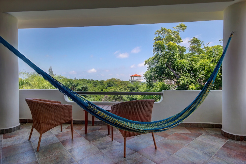 Riviera 2 bedrooms garden view - Photo 18