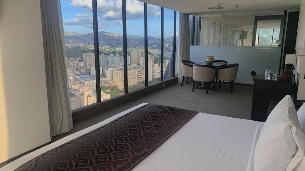 Junior Room, City View