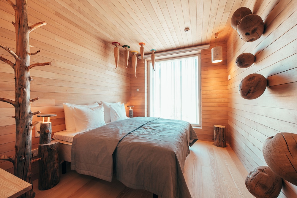 Exclusive Room (Art Exhibit)