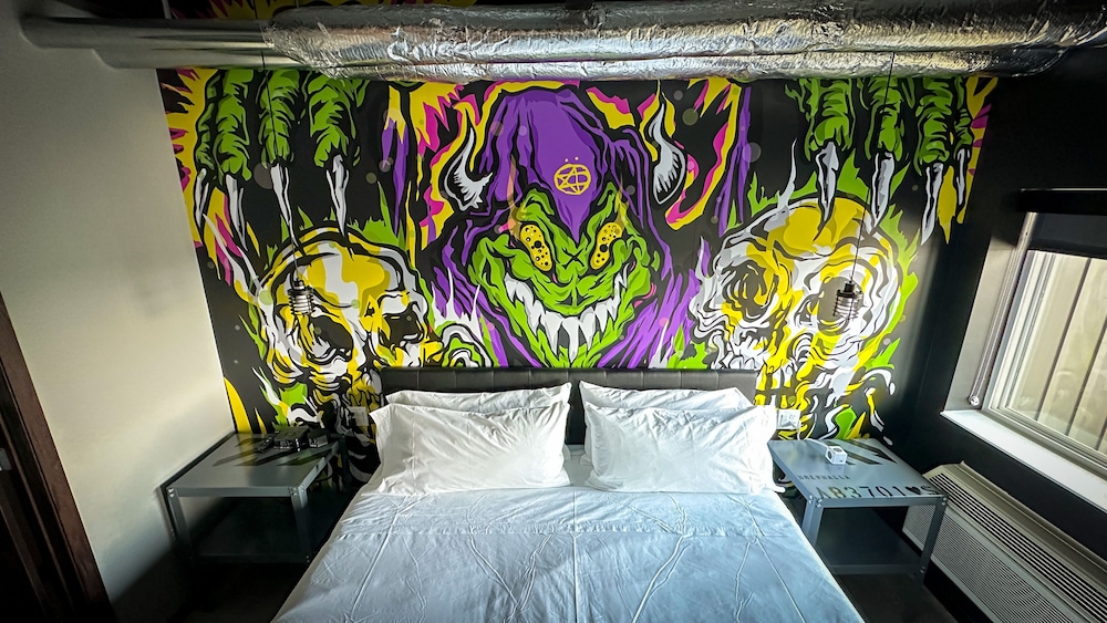 Standard Room, 1 King Bed with Sofa bed photo 2