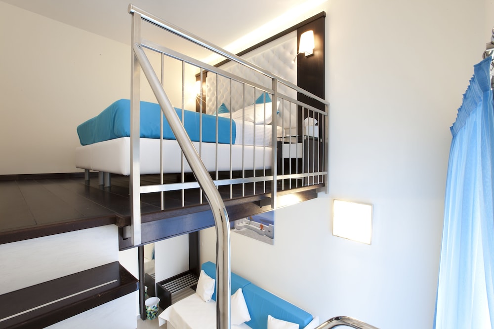 Superior Duplex (3 Adults)