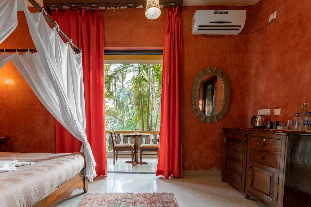 Premium Room with Private Balcony - Photo 8