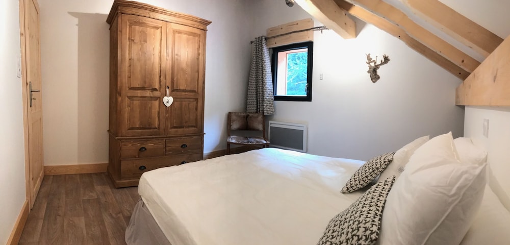House (9 persons)