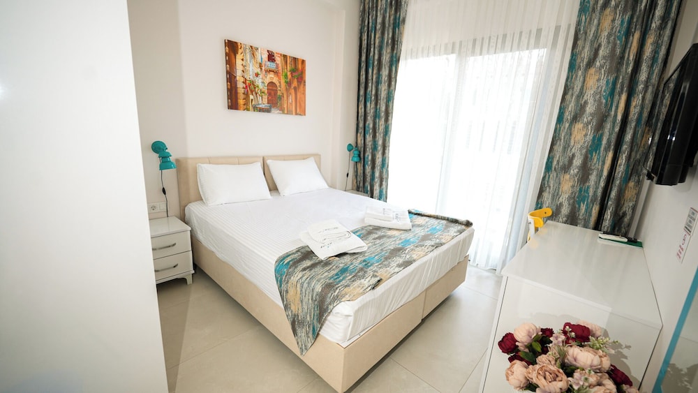 Deluxe Room, City View