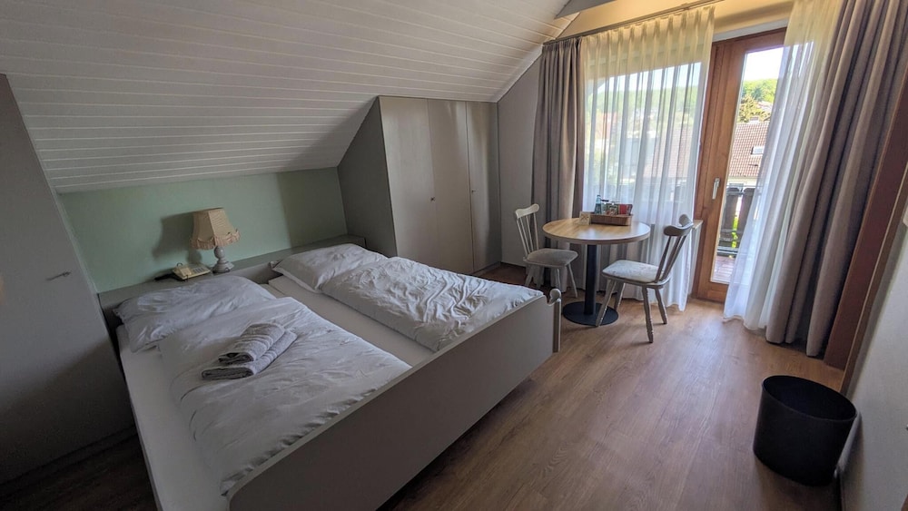 Basic Double Room photo 1