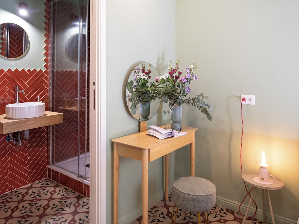 Deluxe Room, Balcony, City View