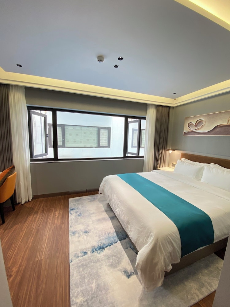 Deluxe Double Room, Balcony, City View