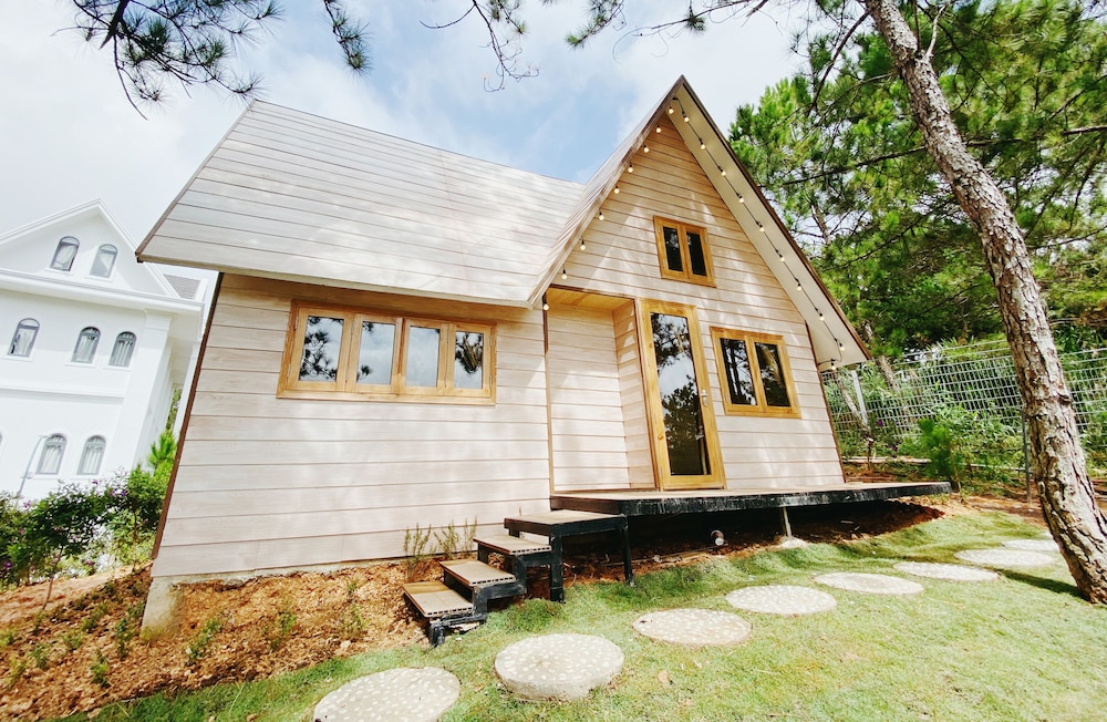 Family Bungalow, Garden View