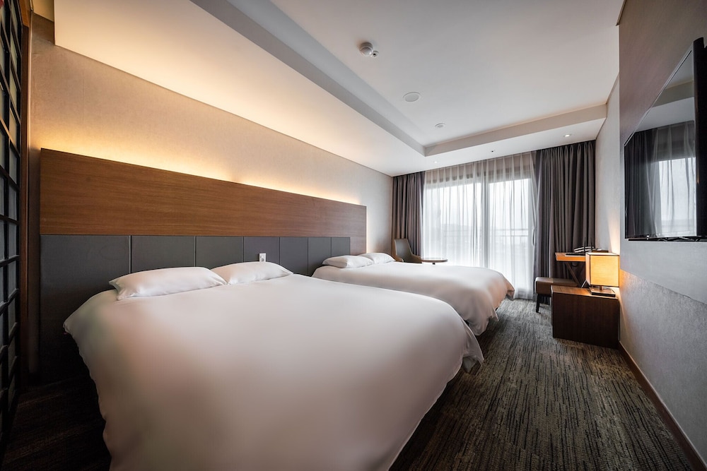Family Double Twin Room Ocean View (2 Double Beds)
