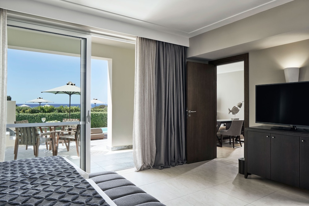 Villa with Private Pool Sea View