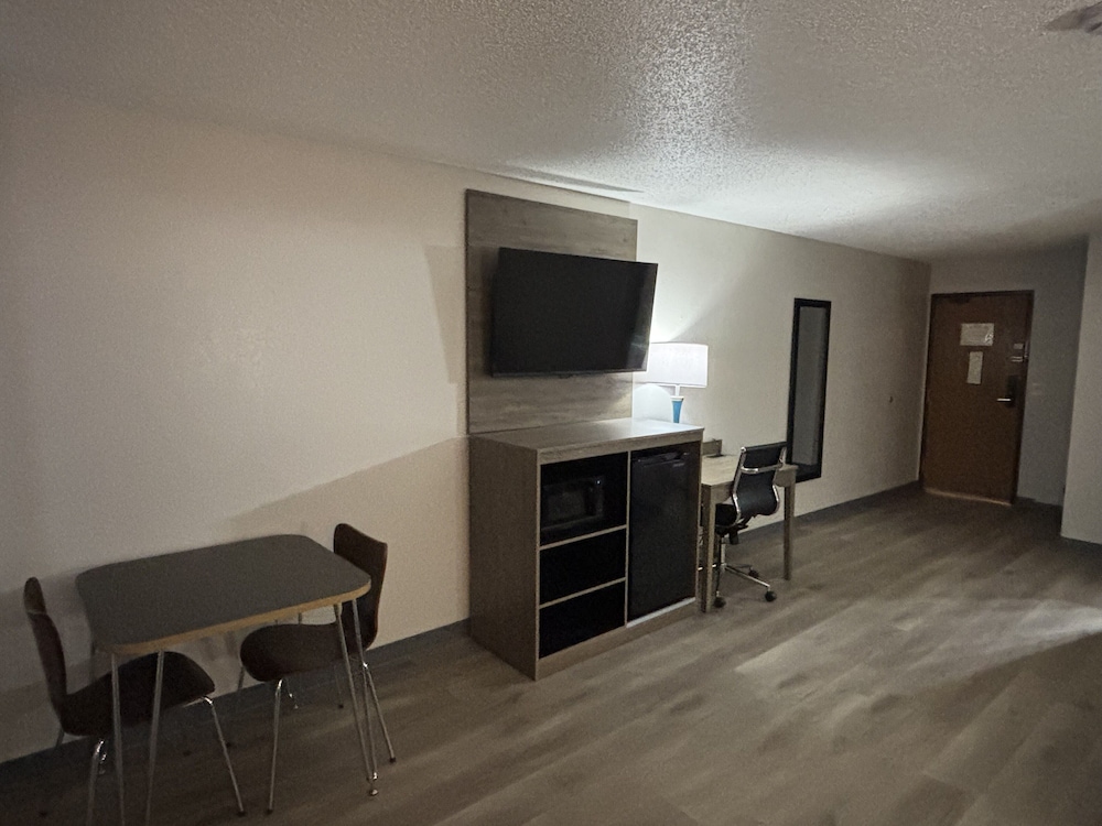 Superior Room, 2 Double Beds, Non Smoking (Larger Room) - Photo 8