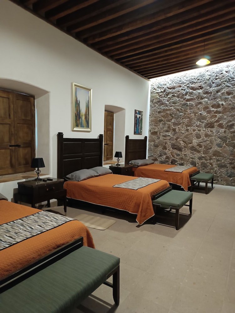 Deluxe Triple Room photo 1