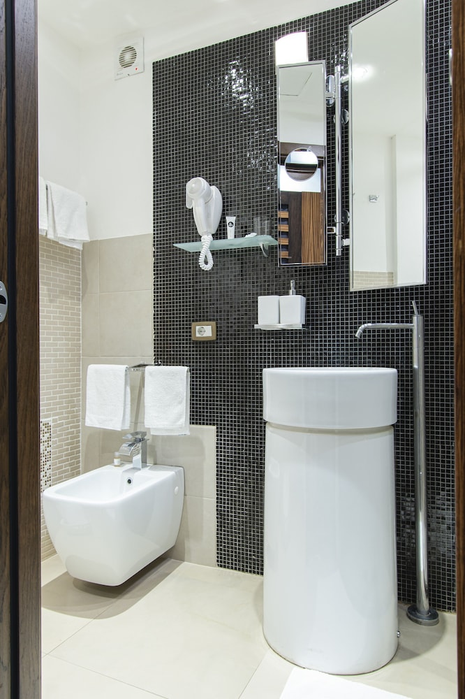 Junior Suite Executive - Photo 9