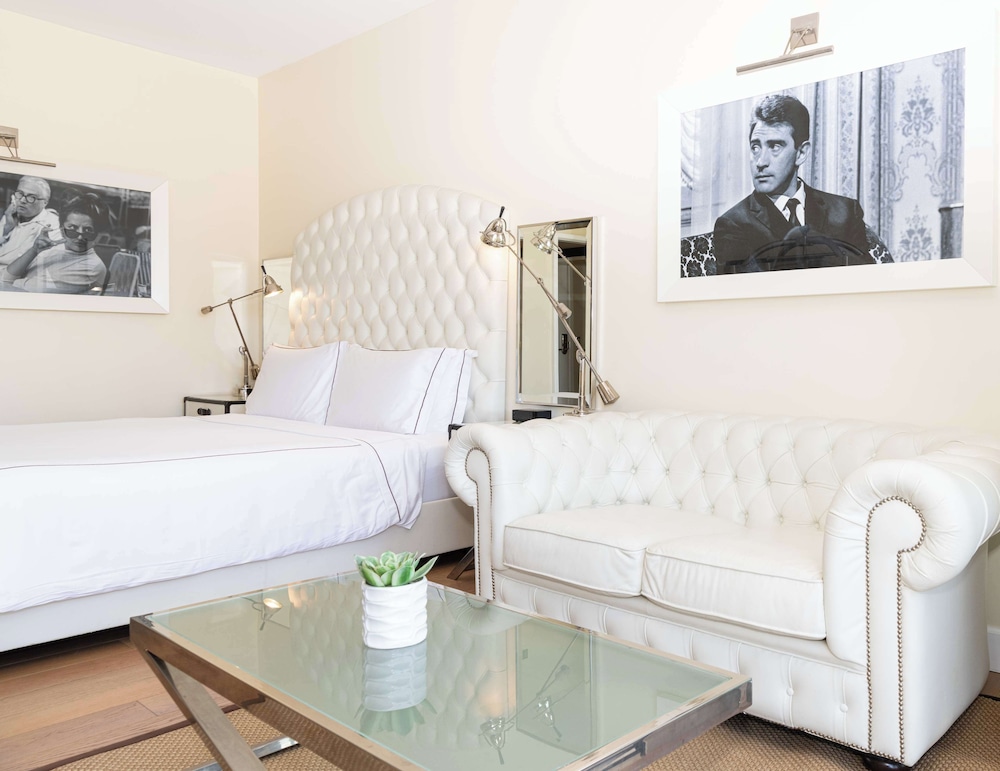 Room, 2 Double Beds, Accessible, Balcony (Hearing, Roll-In Shower)