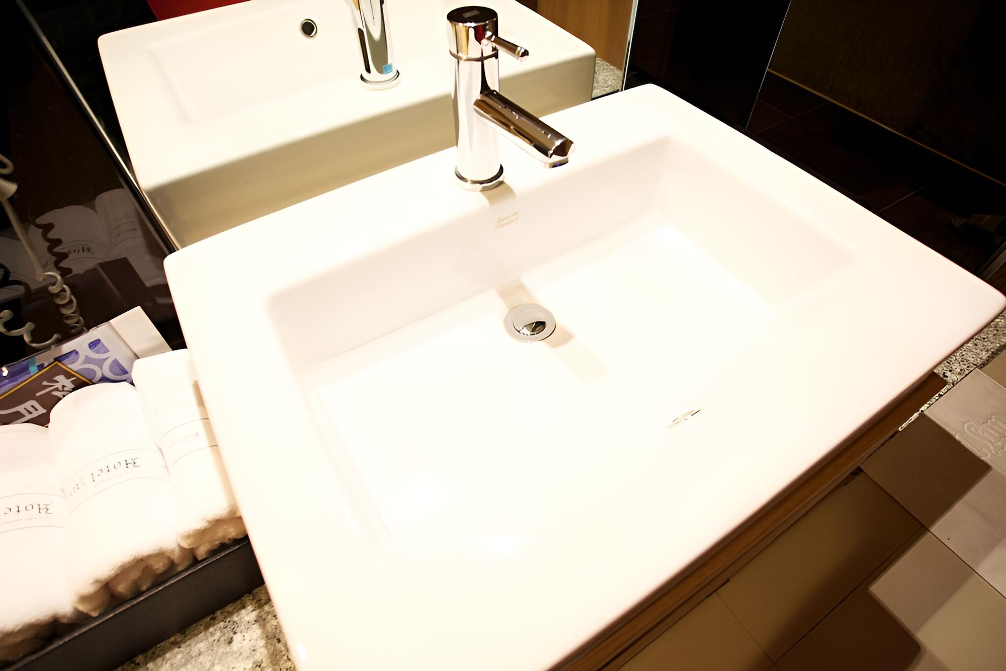 Room (Standard-C (massage chair available N) - Photo 11