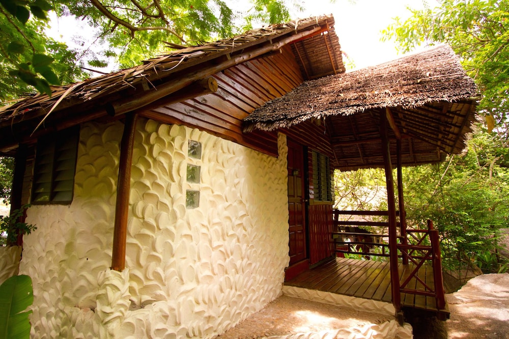 Starfish Hut(Superior Bungalow-Private Bathroom) - Photo 2