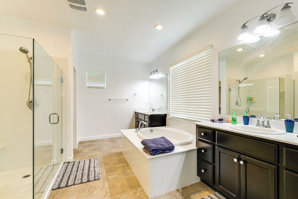 House (4 Bedrooms) photo 2