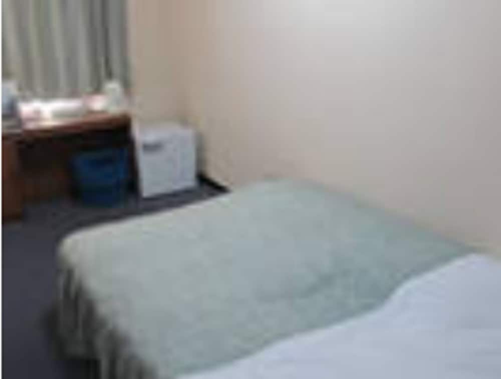 Double Room, Smoking