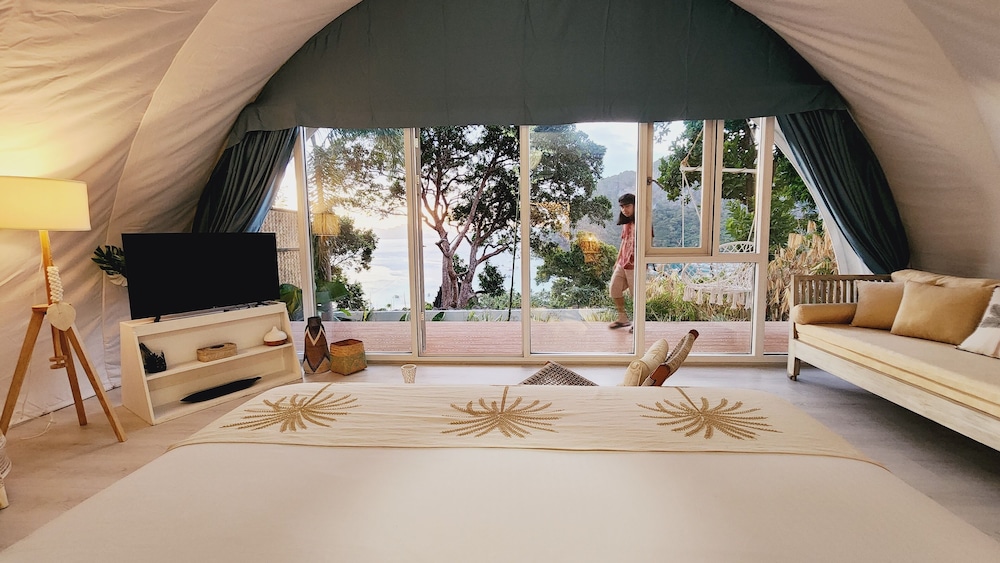 The Cocoon - Photo 5