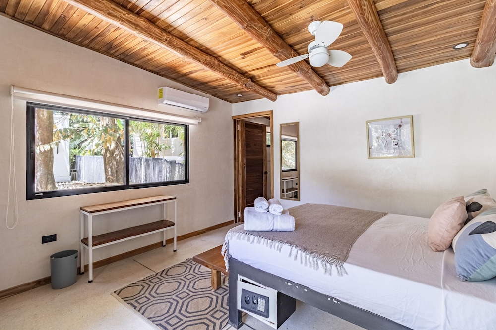 Standard Double Room (#10)