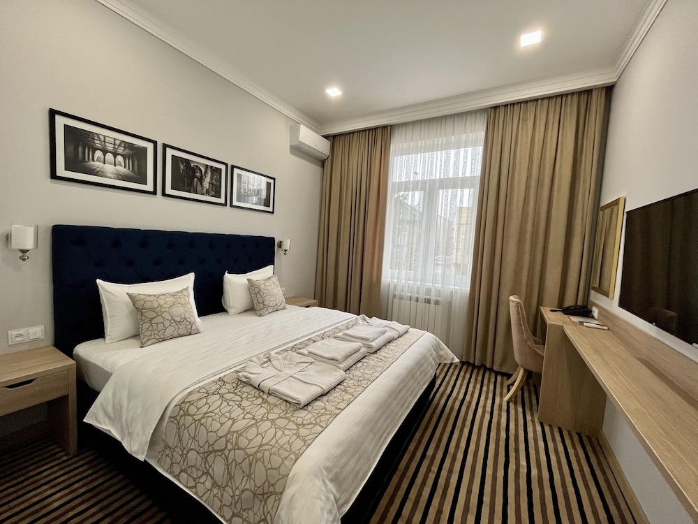Deluxe Double Room - Photo 2