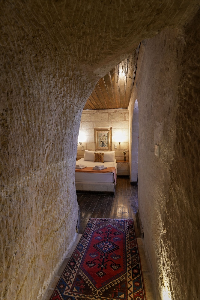 Cave Room photo 1