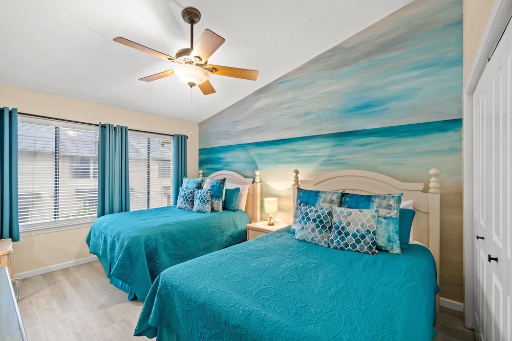 Townhome, 2 Bedrooms (158)
