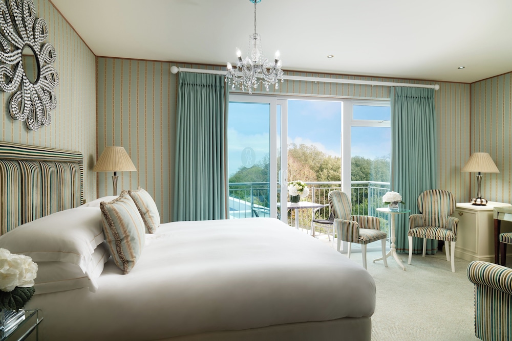 Deluxe Room, 1 King Bed, Sea View