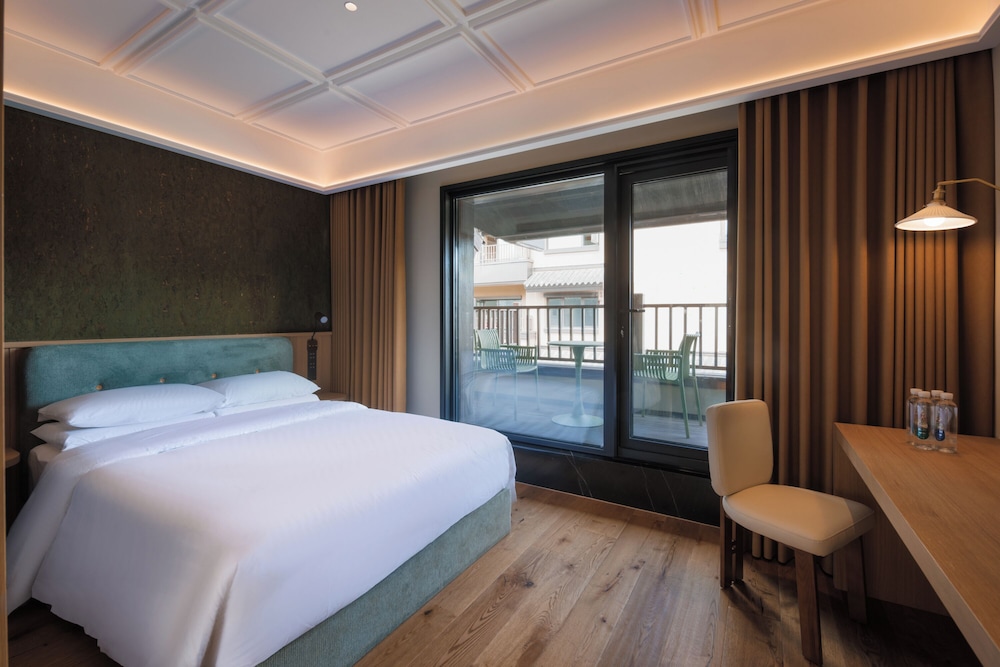 Standard Double Room, Courtyard View